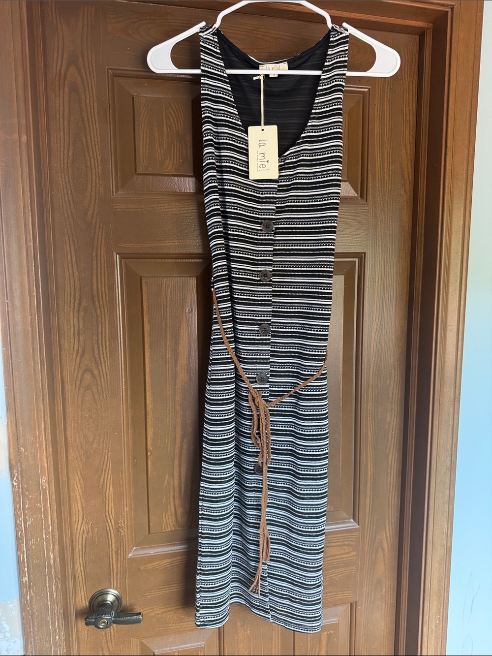 la miel Black and White Striped Button-Front Sleeveless Dress